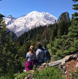 Meet your Posher, Dina